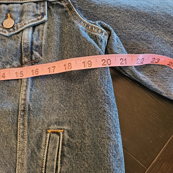 Levi's denim trucker jacket - Picture 3 of 4